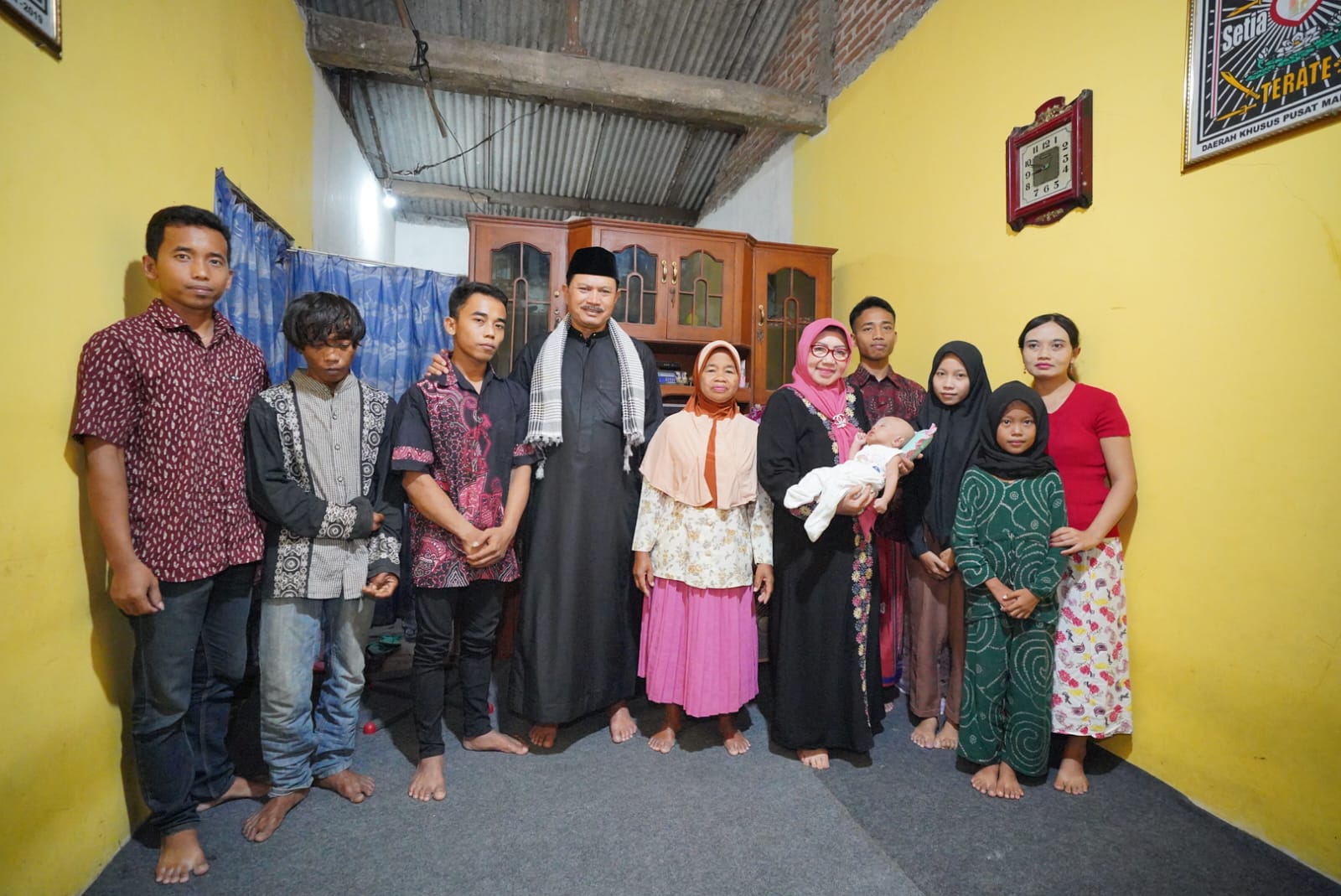 Di Kelurahan Pilangbango, Wali Kota Maidi Sambang Warga Hingga Bagi Sembako