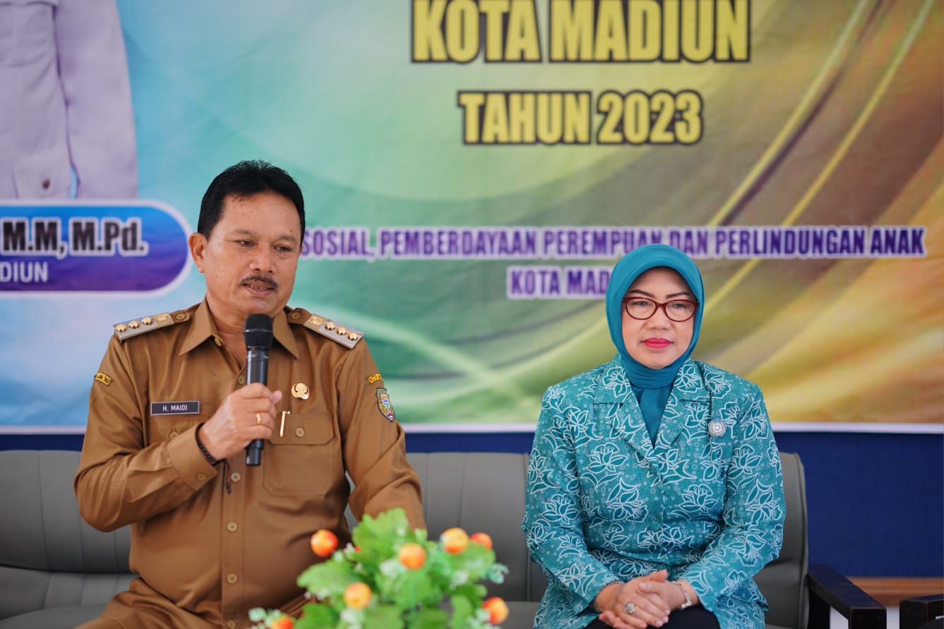Salurkan Bantuan DBHCHT, Wali Kota Harap Bermanfaat Bagi Penerima