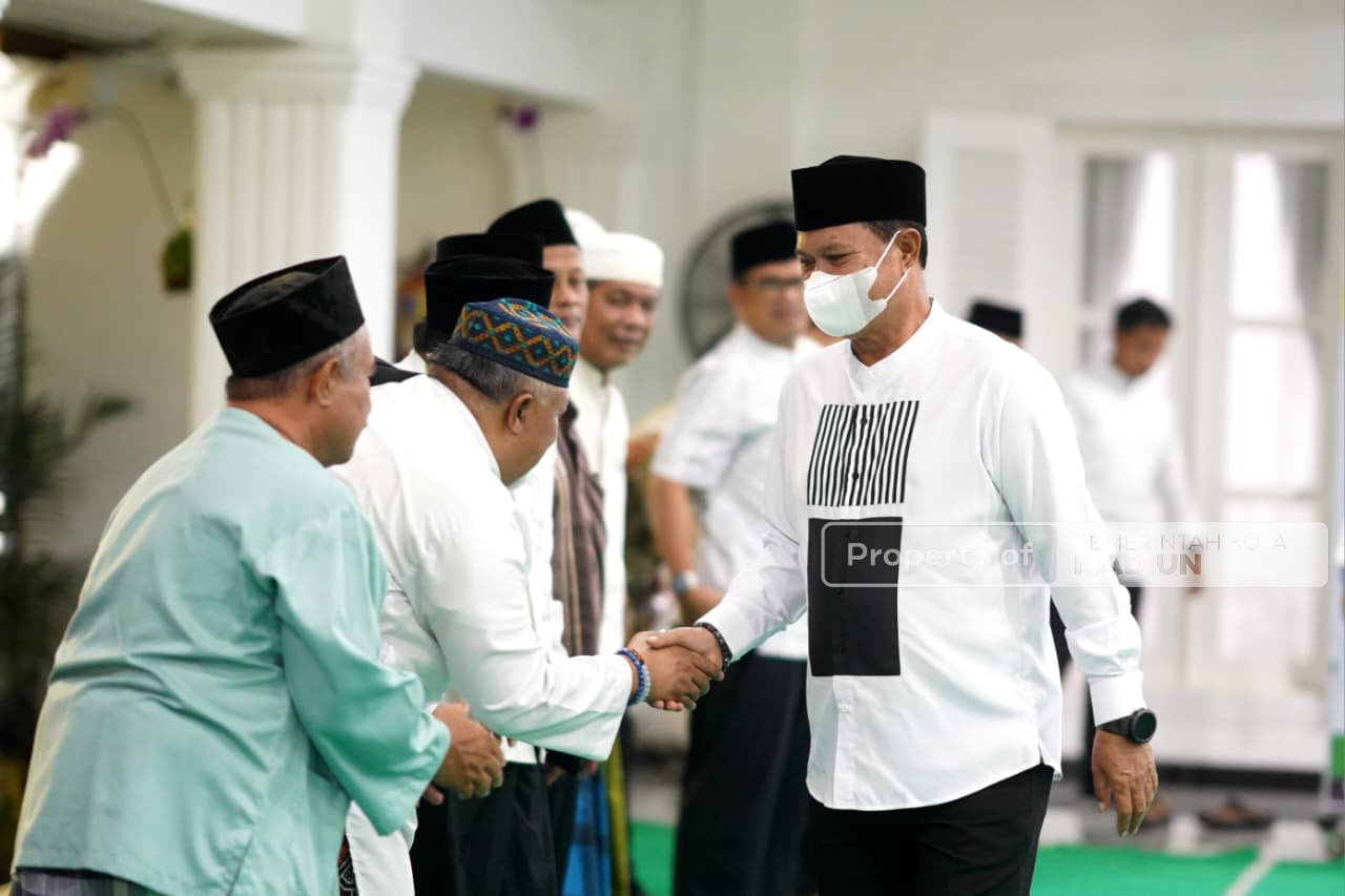 Hadiri Pembacaan Surat Yasin dan Doa Bersama, Wali Kota Ajak Modin Doakan Kemajuan Kota