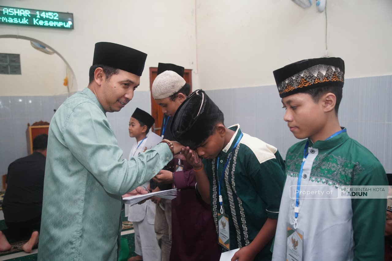 Kembali Gelar Safari Ramadan, Plt Wali Kota Ajak Warga Jaga Ketertiban dan Kebersihan