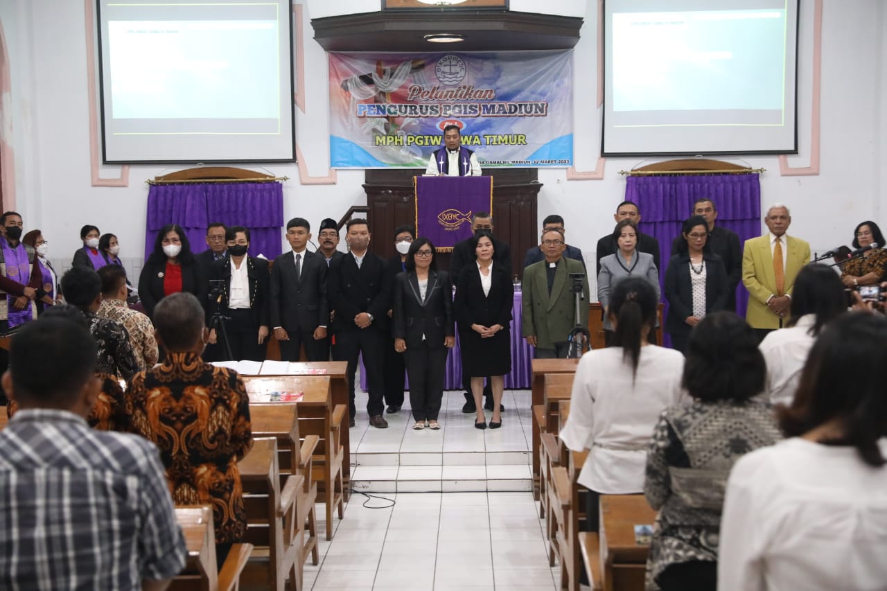 Hadiri Pelantikan Pengurus PGIS Madiun, Wali Kota Beri Selamat Kepada Jemaat