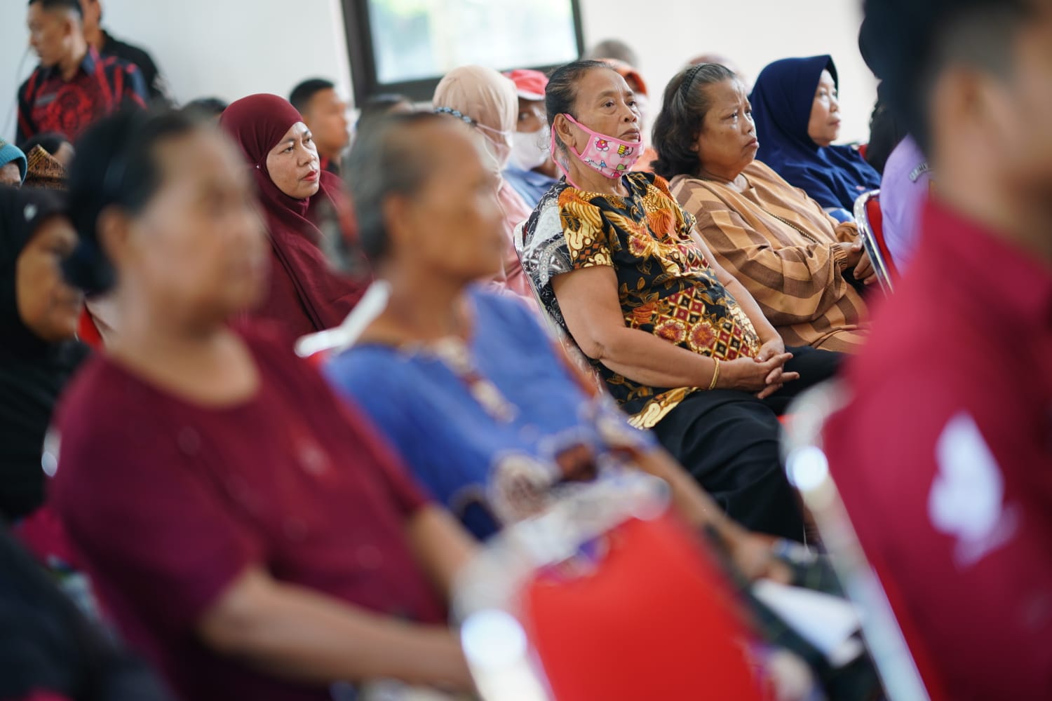 Salurkan Bantuan DBHCHT, Wali Kota Harap Bermanfaat Bagi Penerima
