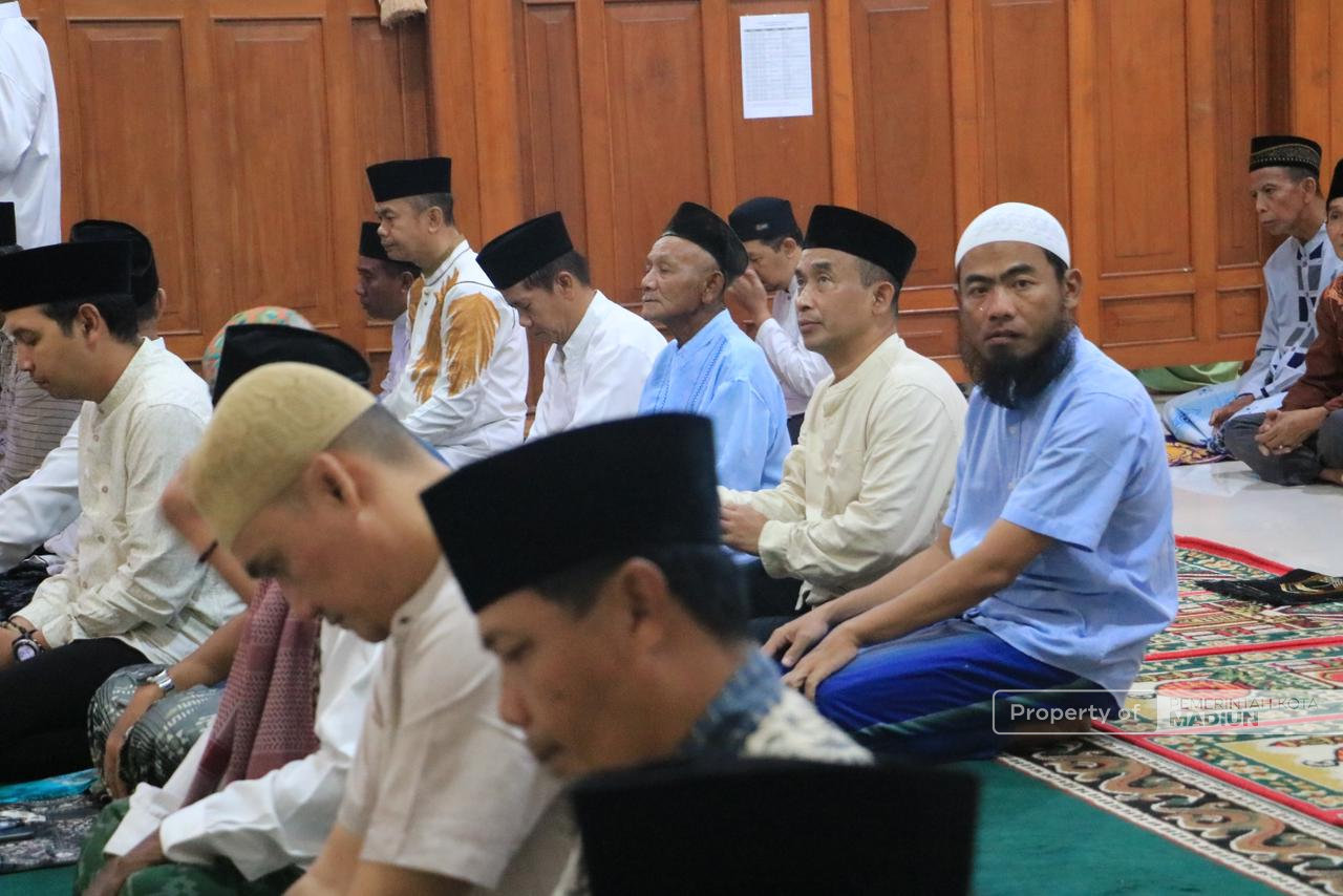 Lewat Safari Ramadan, Pemkot Madiun Perkuat Kepedulian Sosial dan Dukungan untuk Masjid