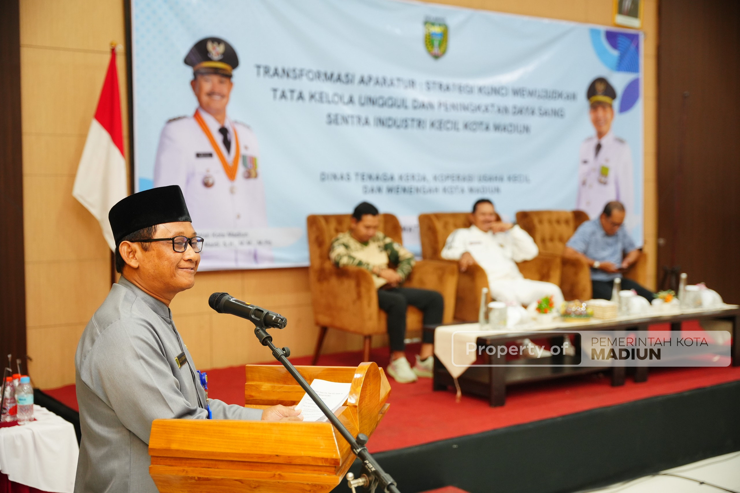 Pembinaan ASN Disnaker-KUKM, Wali Kota Madiun Tekankan Tata Kelola dan Daya Saing Industri Kecil