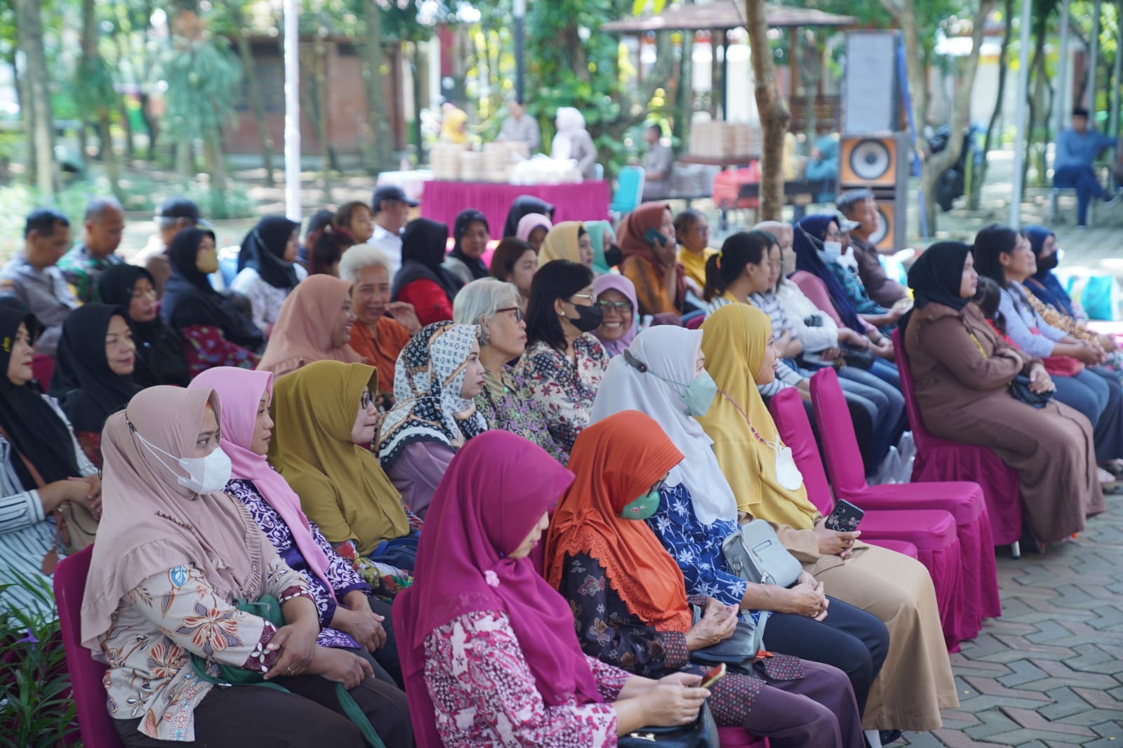 Sambangi Warga di Kelurahan Ngegong, Wali Kota Ajak Warga Jaga Kerukunan dan Aktif Ikuti Pembangunan