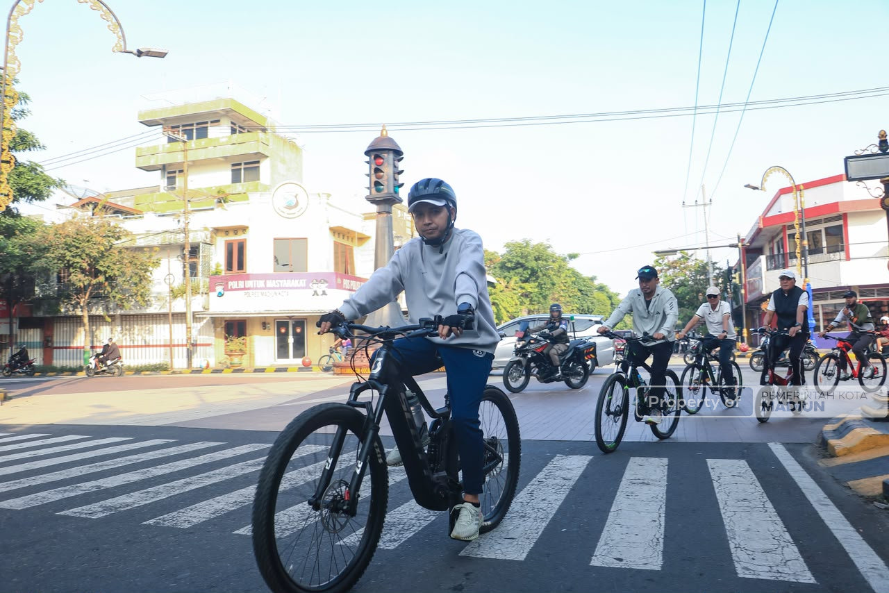 Gowes Sambangi Sejumlah Agenda, Plt Wali Kota Madiun Dorong Penguatan Ekosistem Olahraga