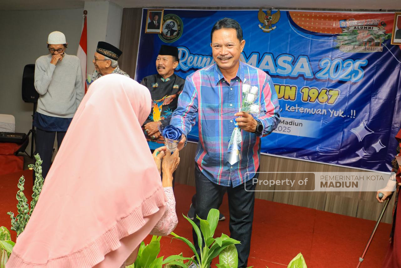 Hadiri Reuni SMASA ’67, Wali Kota Maidi Paparkan Kemajuan Pembangunan Kota Madiun