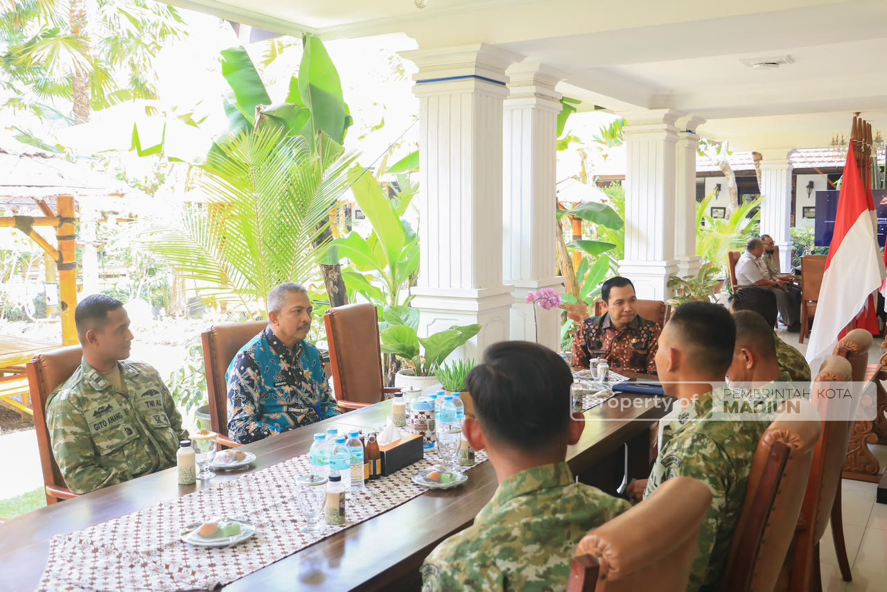 Terima Silaturahmi Kaotmil III-12 Madiun, Plt Wali Kota Perkuat Sinergi Antarinstansi