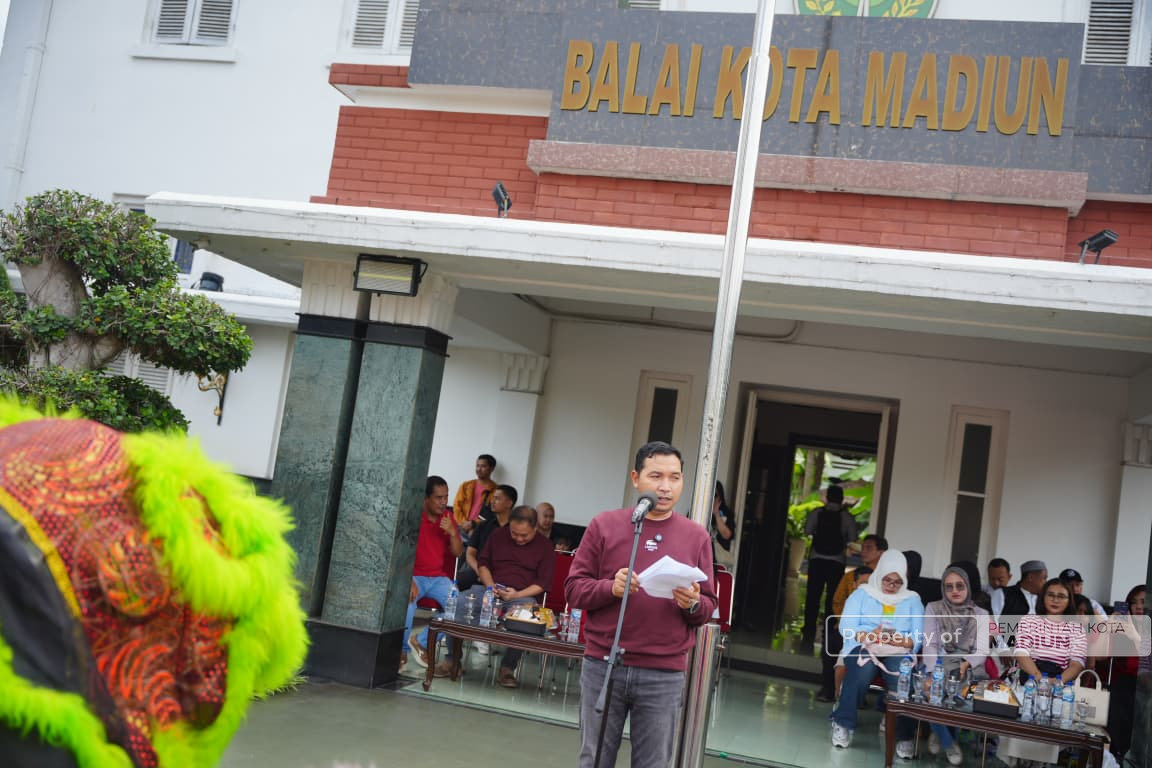 Berangkatkan Kirab Barongsai Imlek, Plt Wali Kota Madiun Harap Semangat Kreativitas dan Kebersamaan Terjaga