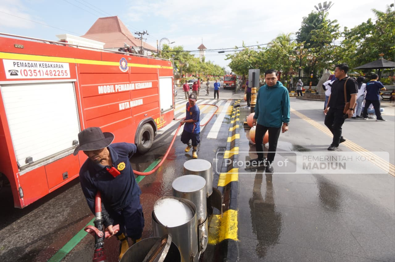 Wujudkan Kota Bersih, Wawali Pantau Kerja Bakti Jumat Pagi