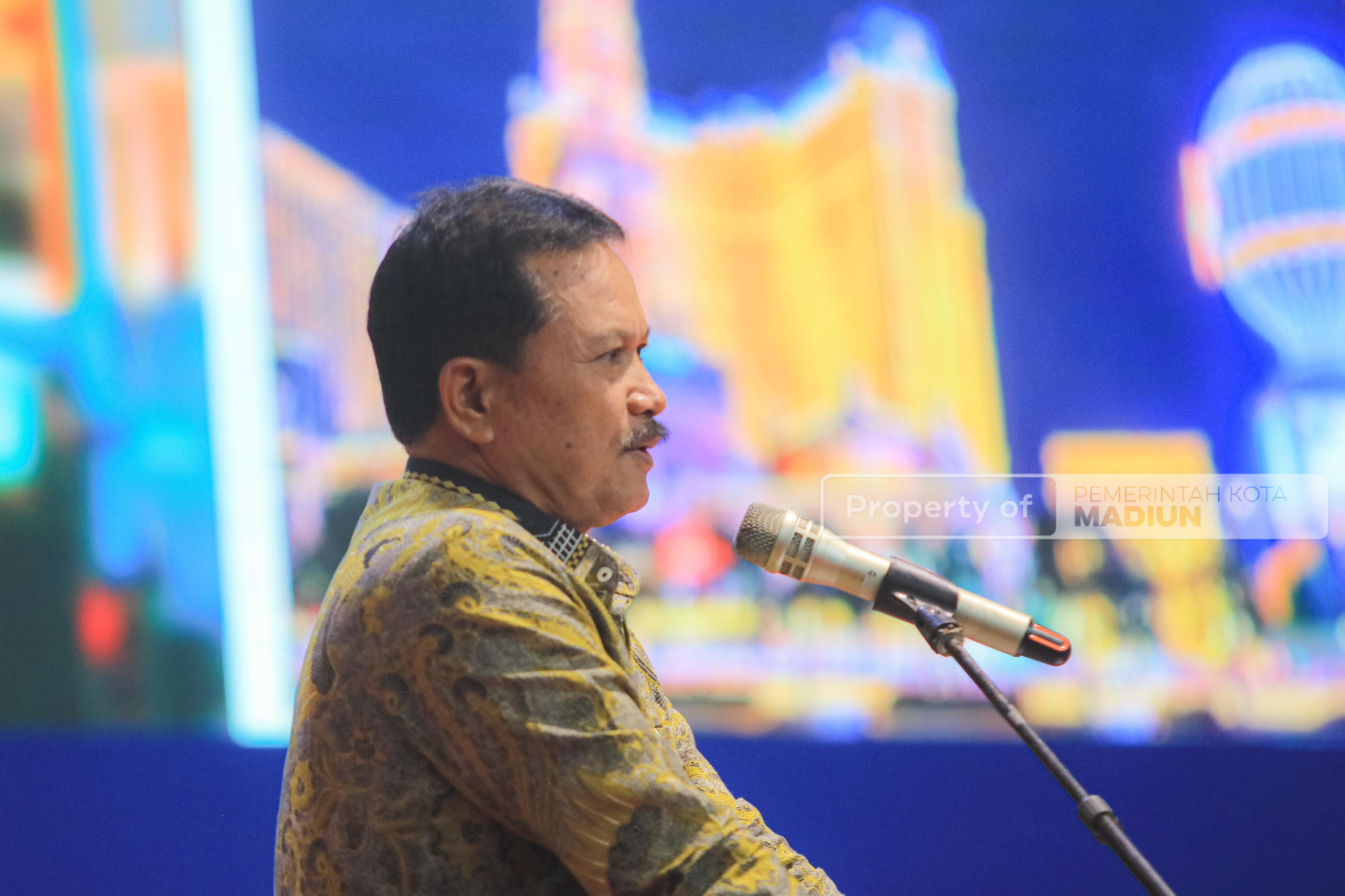 Wali Kota Madiun Apresiasi Perkembangan Perguruan Tinggi dalam Simposium FSTPT di PPI Madiun