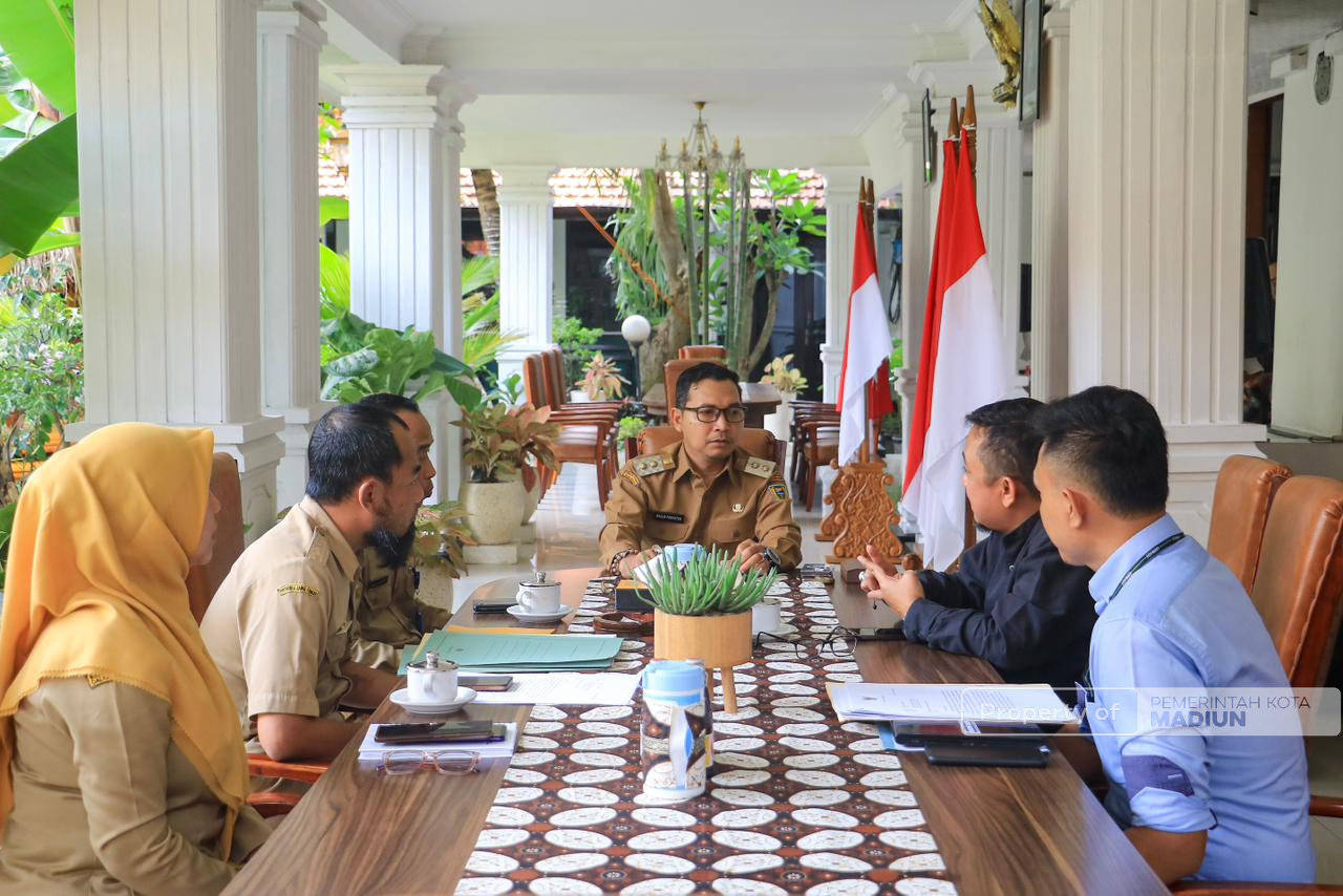Gelar Audiensi, Plt Wali Kota Madiun Bahas Penguatan BPR Kota Madiun