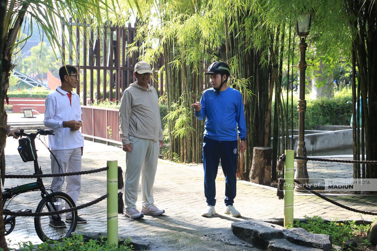 Gowes Tinjau Lapangan, Plt Wali Kota Madiun Siapkan Pengembangan Destinasi Baru