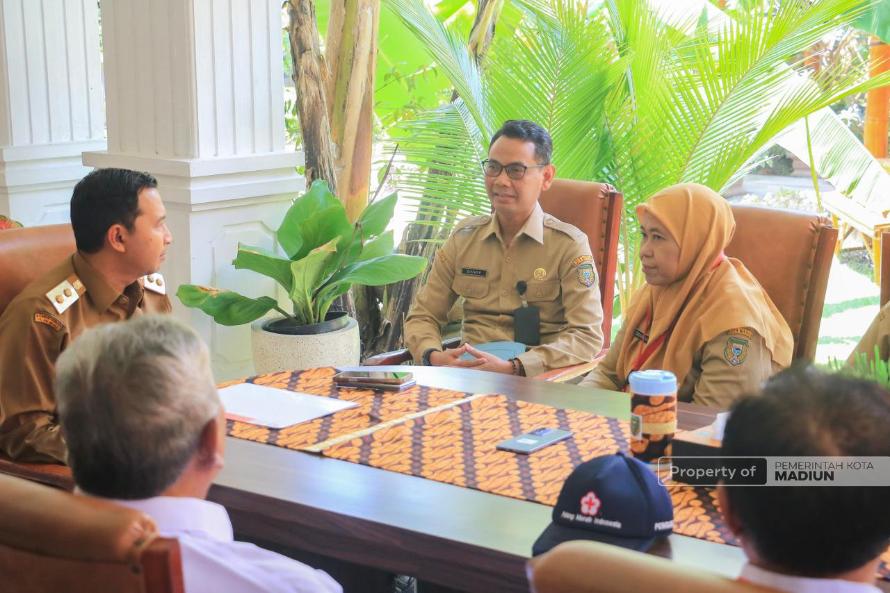 Plt Wali Kota Madiun Terima Audiensi PMI, Bahas Pembangunan Gedung dan Penguatan Layanan UDD