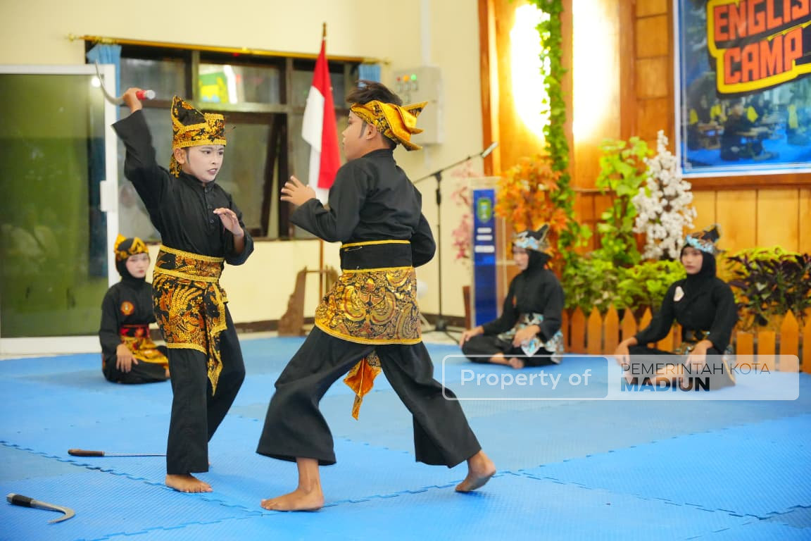 Buka English Camp Kampung Inggris Kelurahan Winongo, Wawali Apresiasi Pelaksana