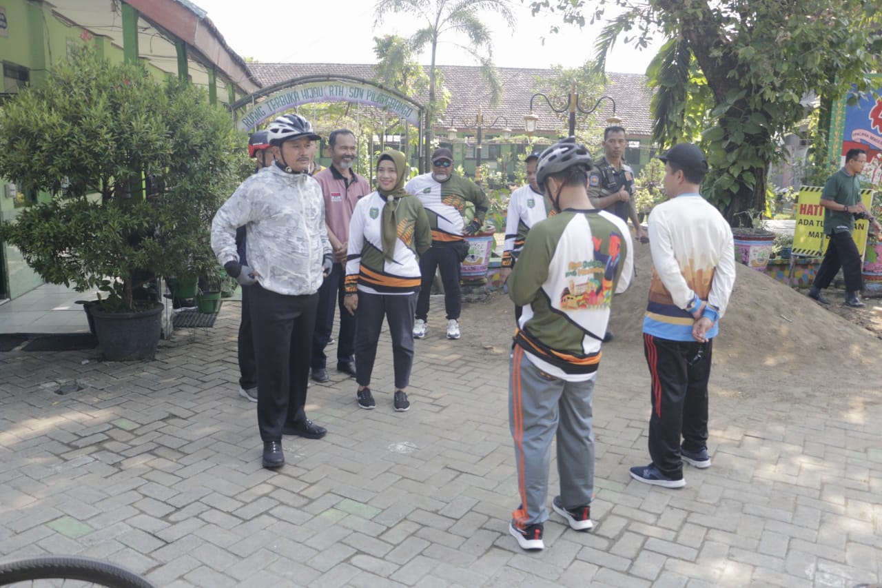 Gowes Keliling Kota, Wali Kota Cek Pembangunan Fasum Dan Sekolah