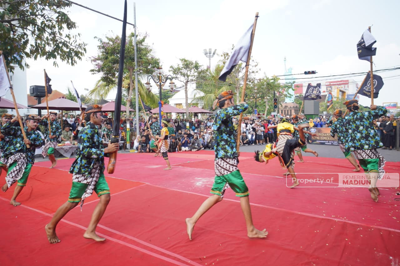 Berlangsung Sukses, Plt Wali Kota Targetkan Kirab Budaya Pencak Silat Tahun Depan Bertaraf Nasional
