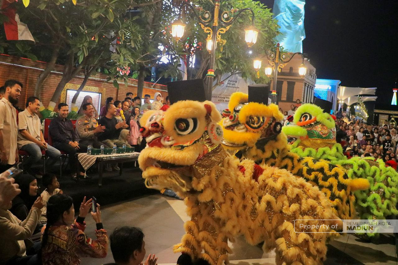 Barongsai Semarakkan Libur Lebaran, Plt Wali Kota Madiun Perkuat Toleransi dan Pariwisata Lokal