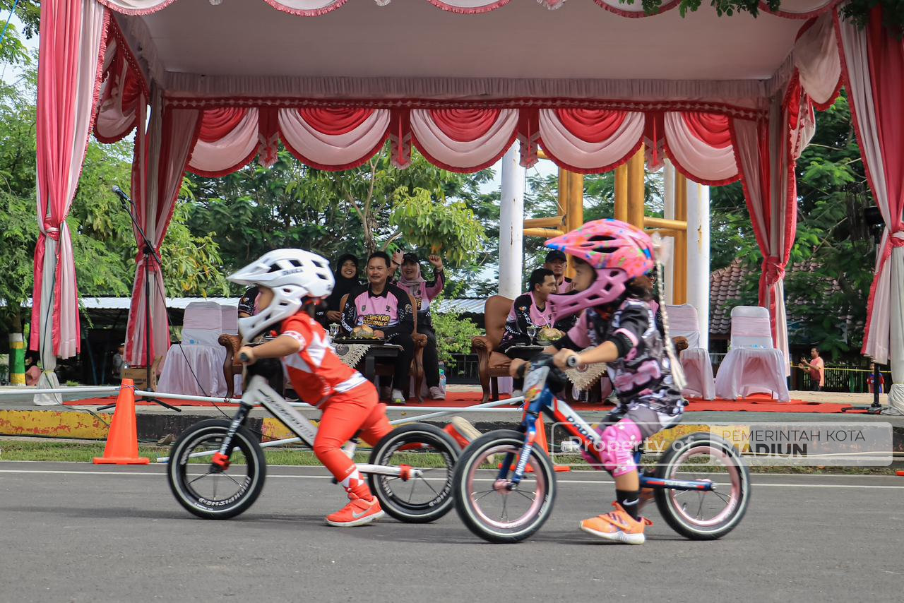 Opening Ceremony Pushbike 2025, Wali Kota Madiun Apresiasi Keikutsertaan Peserta