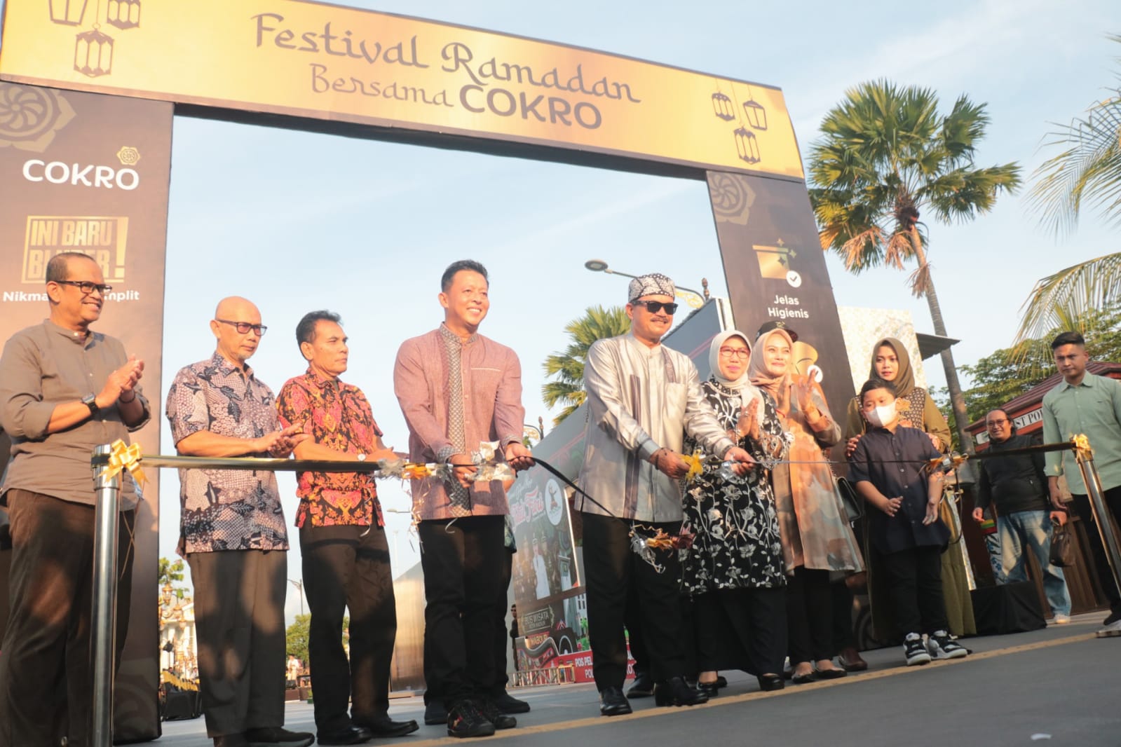Buka Festival Ramadan Bluder Cokro, Wali Kota Harap UMKM Kota Go Internasional