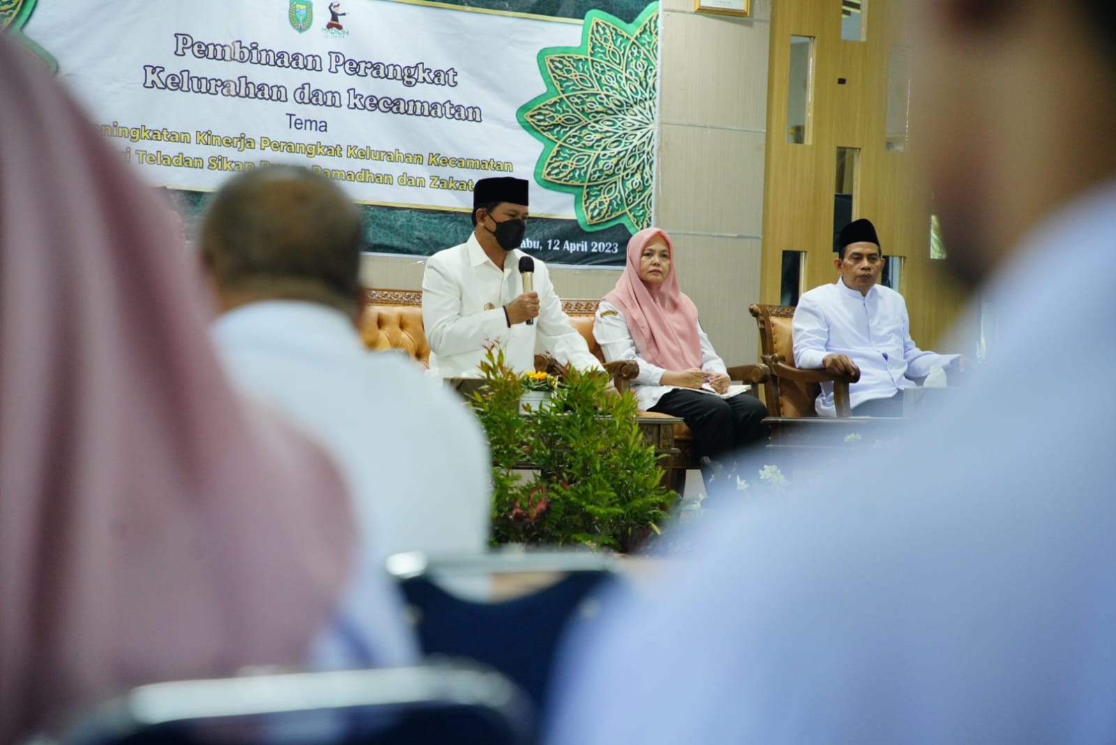 Gelar Pembinaan Bagi Perangkat Kelurahan dan Kecamatan Kartoharjo, Wali Kota Harap Perkuat Sinergi