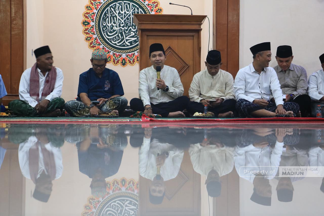 Lewat Safari Ramadan, Pemkot Madiun Perkuat Kepedulian Sosial dan Dukungan untuk Masjid