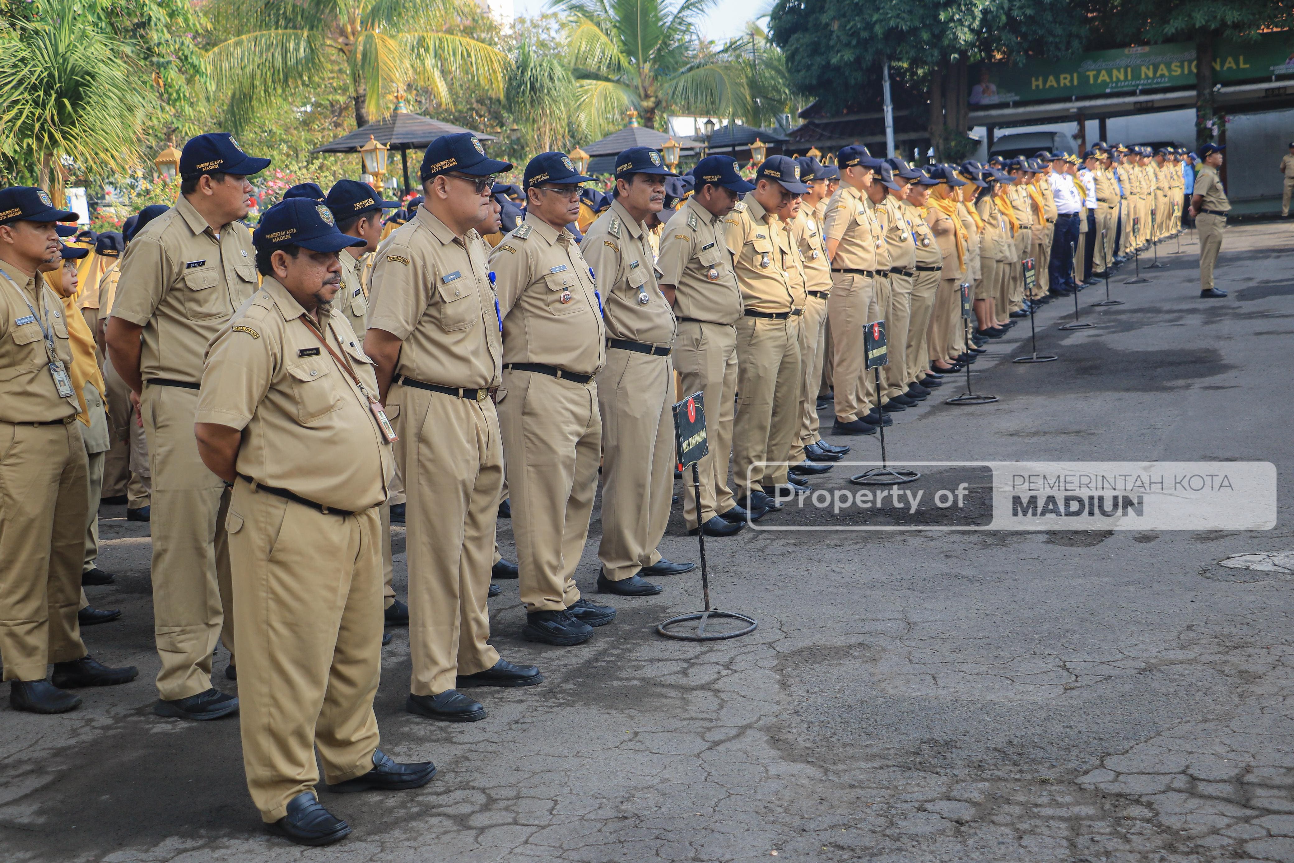 Pimpin Apel, Wali Kota Madiun Tegaskan Disiplin ASN