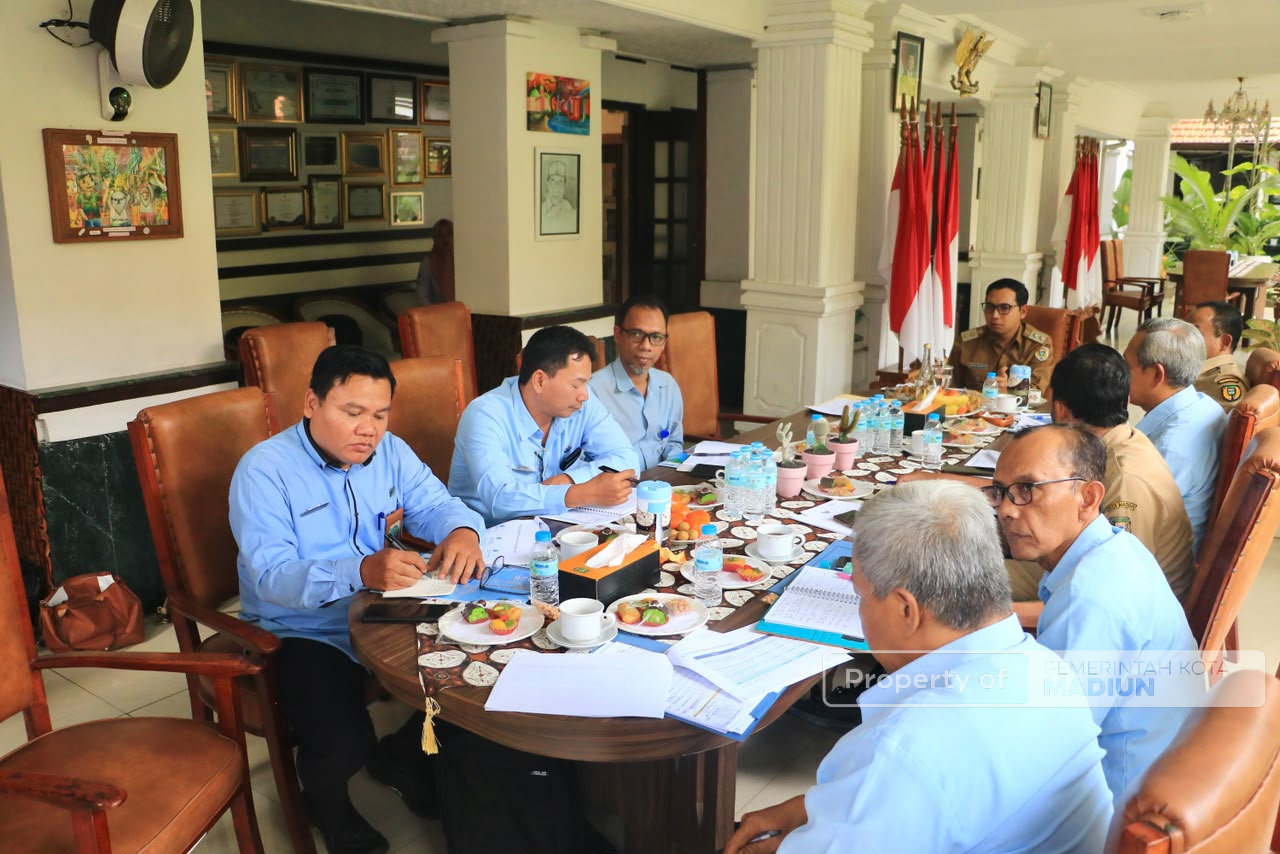 Dorong Perumda Tirta Taman Sari Lebih Profesional, Plt Wali Kota Tekankan Fokus pada Pelayanan