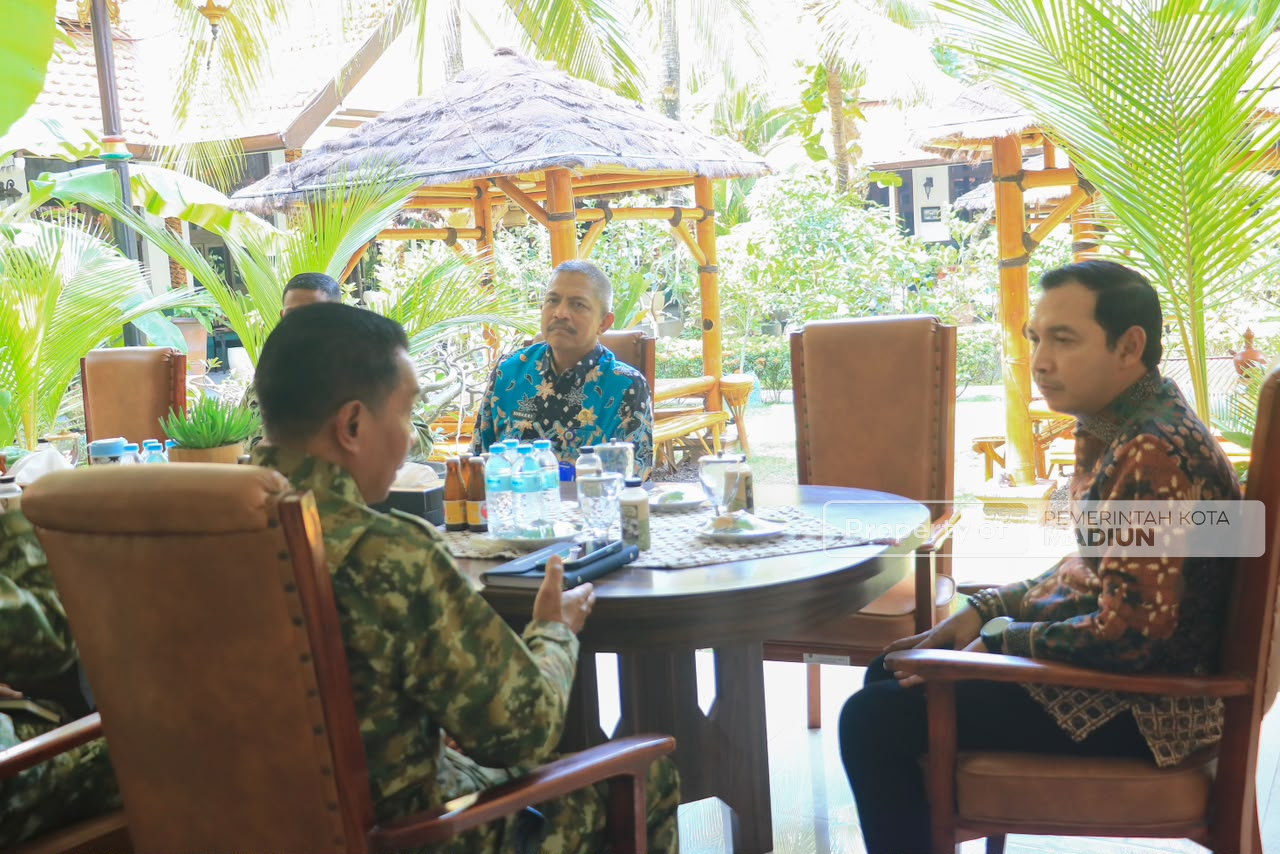 Terima Silaturahmi Kaotmil III-12 Madiun, Plt Wali Kota Perkuat Sinergi Antarinstansi