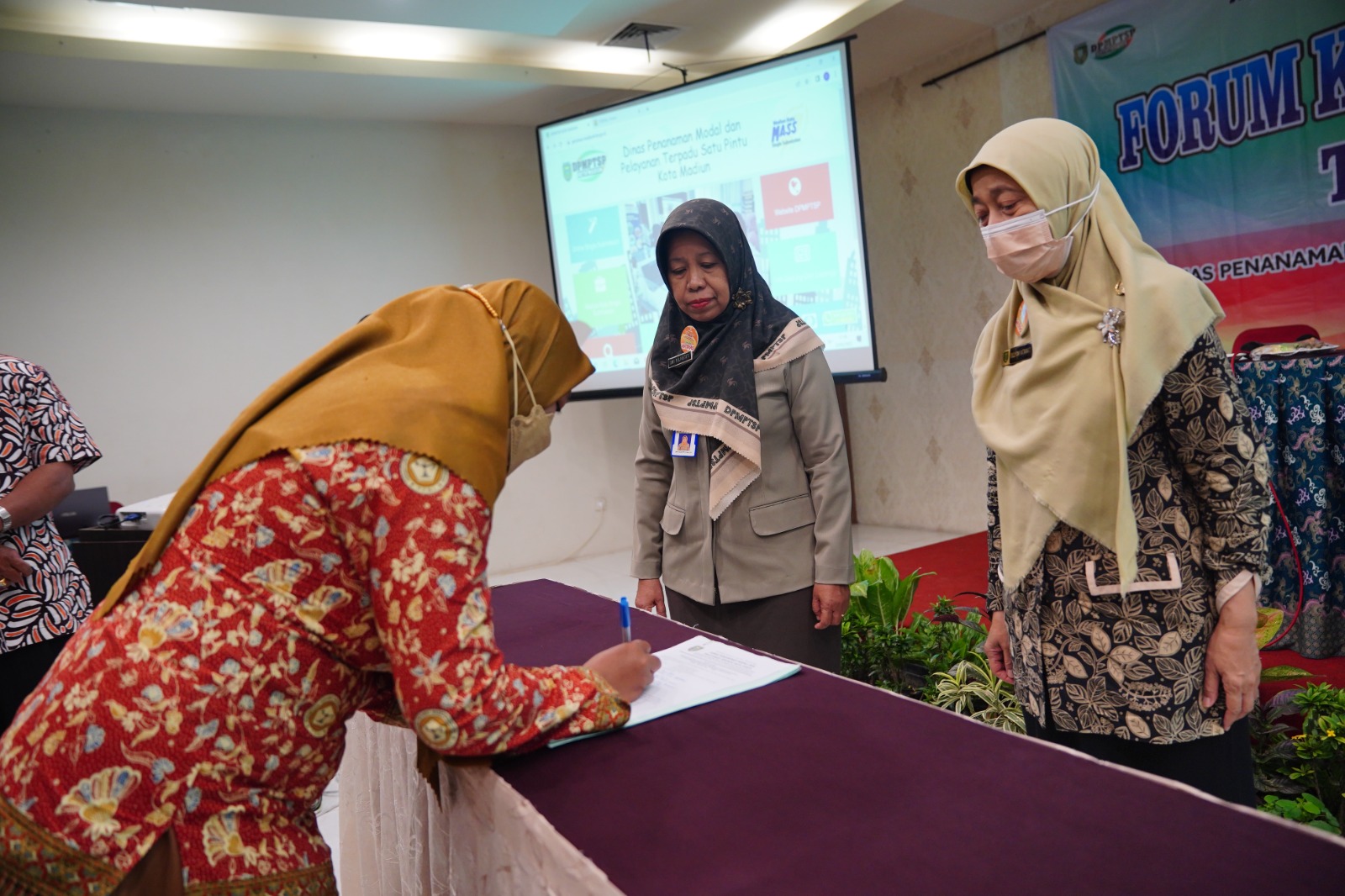 Komitmen Tingkatkan Pelayanan Kepada Masyarakat, DPMPTSP Gelar Forum Konsultasi Publik
