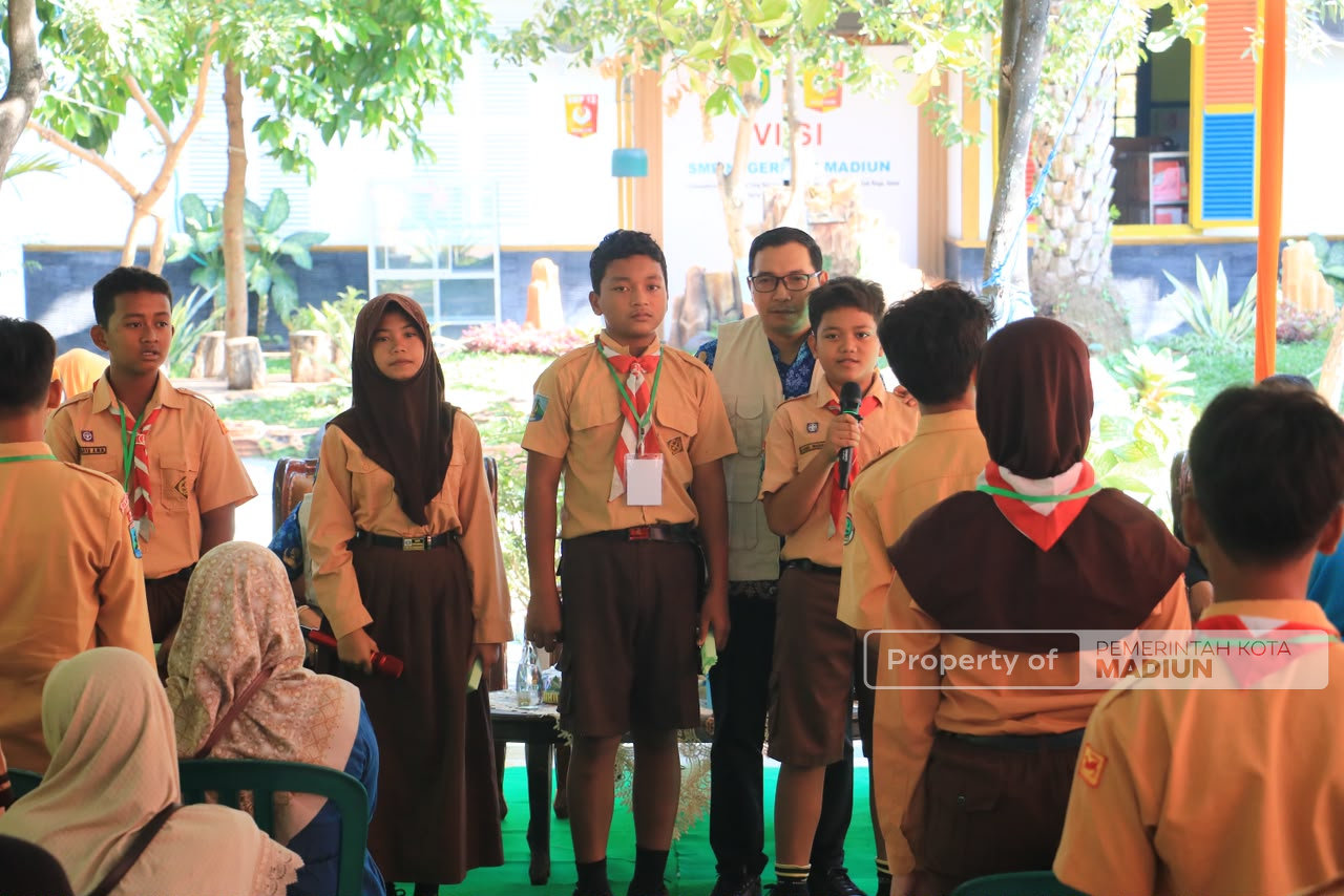 Cetak Generasi Cerdas dan Berkarakter, Plt Wali Kota Madiun Perkuat Pendidikan Karakter Sejak MPLS