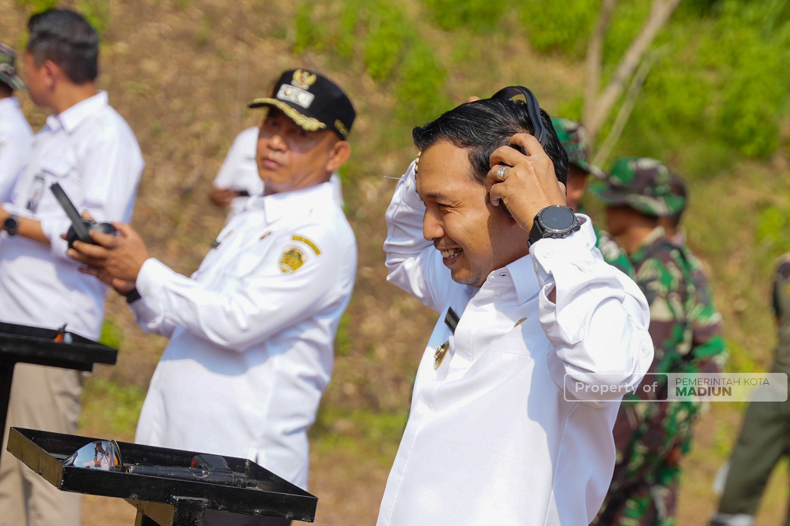 Perkuat Sinergi, Plt Wali Kota Madiun Asah Fokus dalam Latihan Menembak