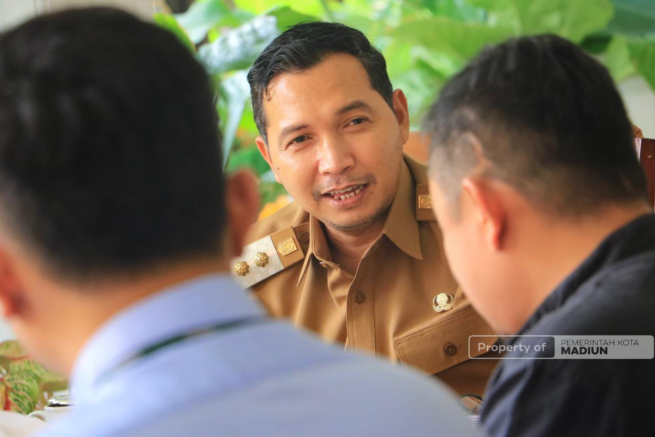 Gelar Audiensi, Plt Wali Kota Madiun Bahas Penguatan BPR Kota Madiun