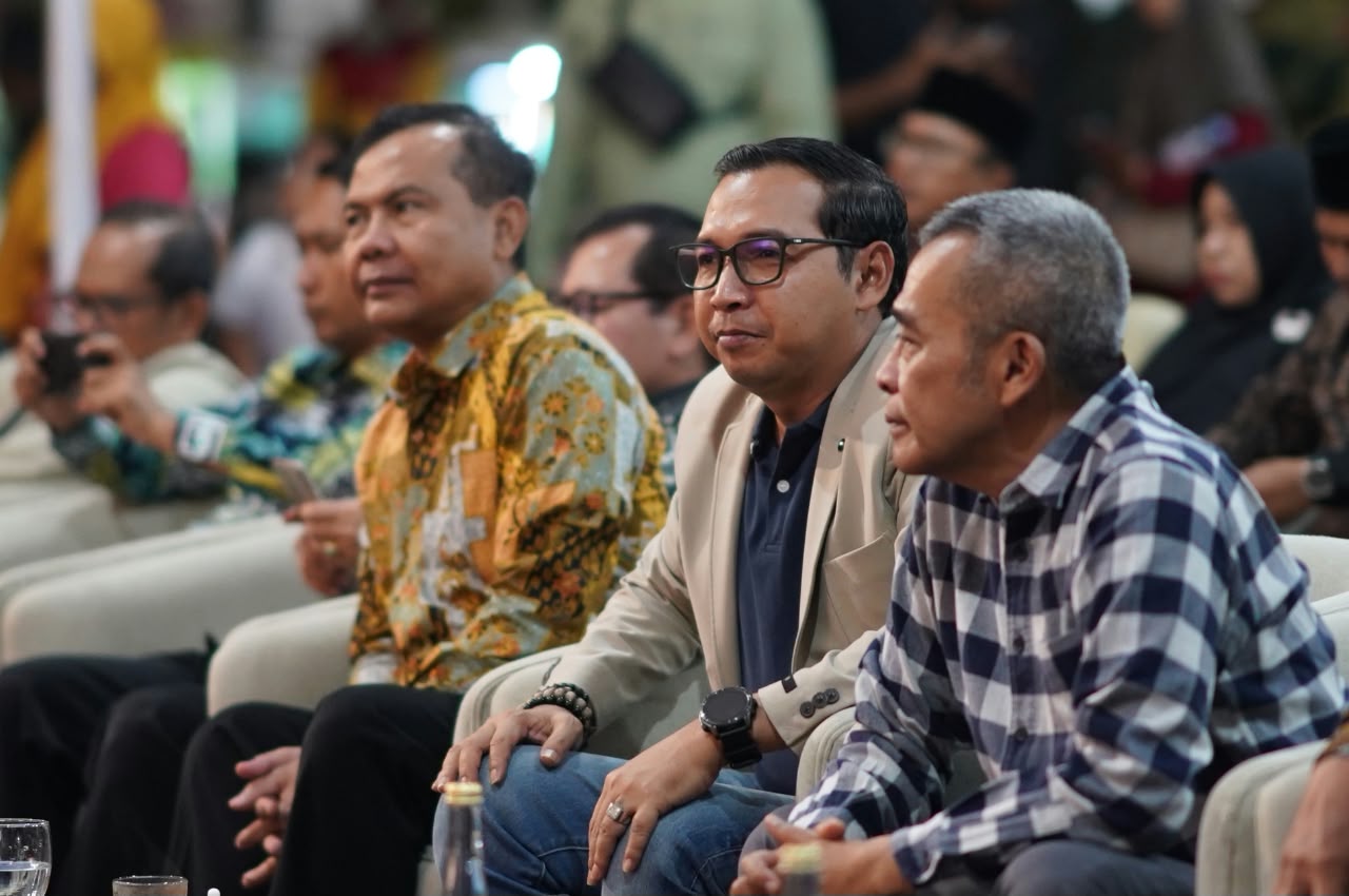 Apresiasi Pagelaran Wayang HUT Dewan, Plt Wali Kota Juga Sampaikan Rencana Pola Pembangunan Berbasis Kelurahan