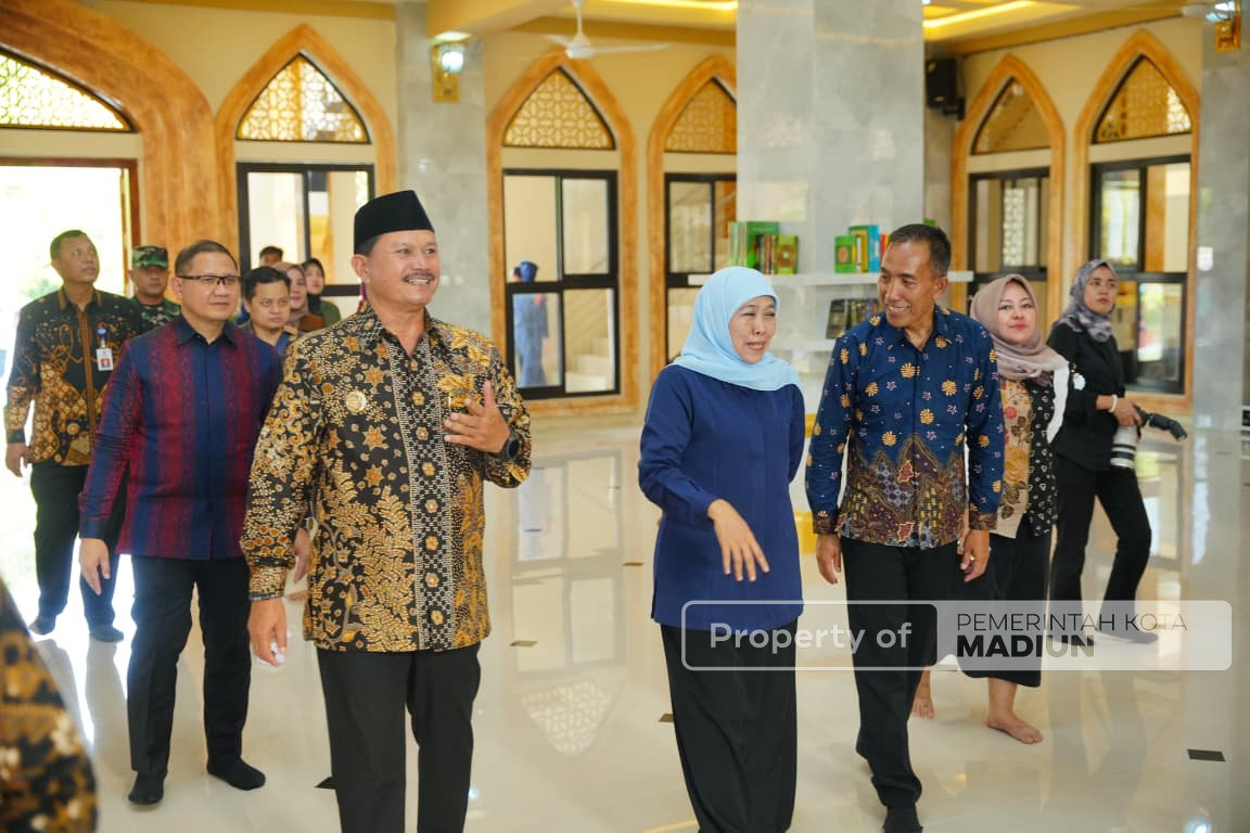 Gubernur Khofifah Resmikan Masjid Baitus Sholihin SMAN 3 Taruna Angkasa Madiun