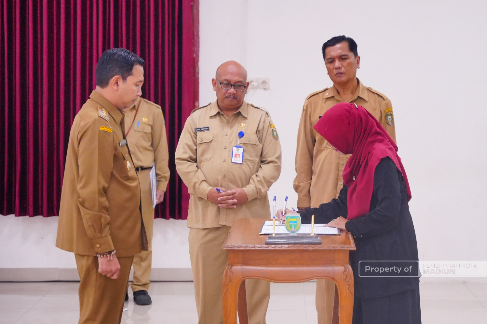 Resmi Lantik Kepala Sekolah, Plt Wali Kota Madiun Tekankan Integritas dan Penguatan Mutu Pendidikan