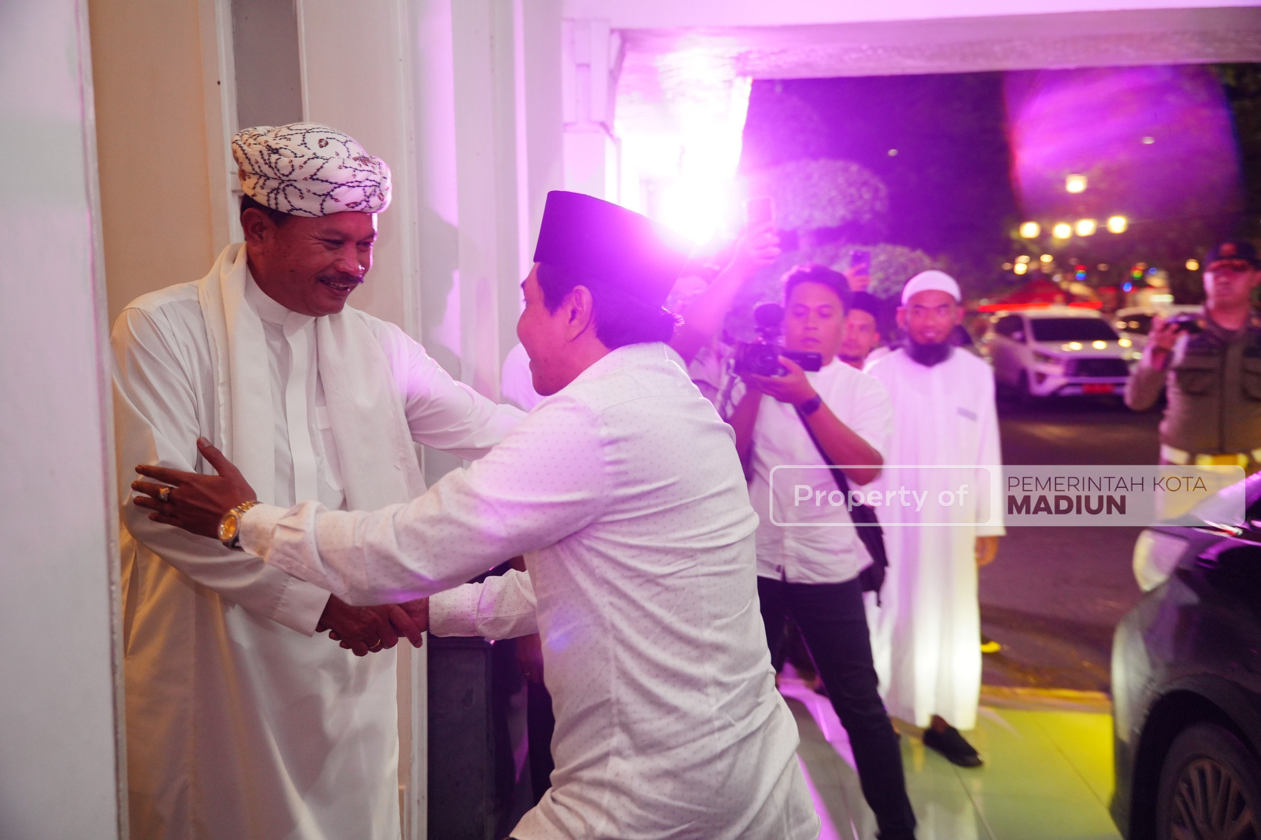 Hadiri Pengajian Damai Bersama KH. Anwar Zahid, Wali Kota Madiun: Keberhasilan Kota Madiun Berkat Doa dan Dukungan Masyarakat