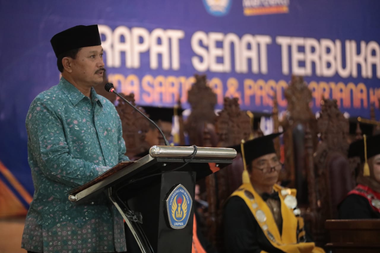 Hadiri Wisuda XII UNIPMA, Wali Kota Pesan Tingkatkan Kompetensi Agar Sukses di Dunia Kerja