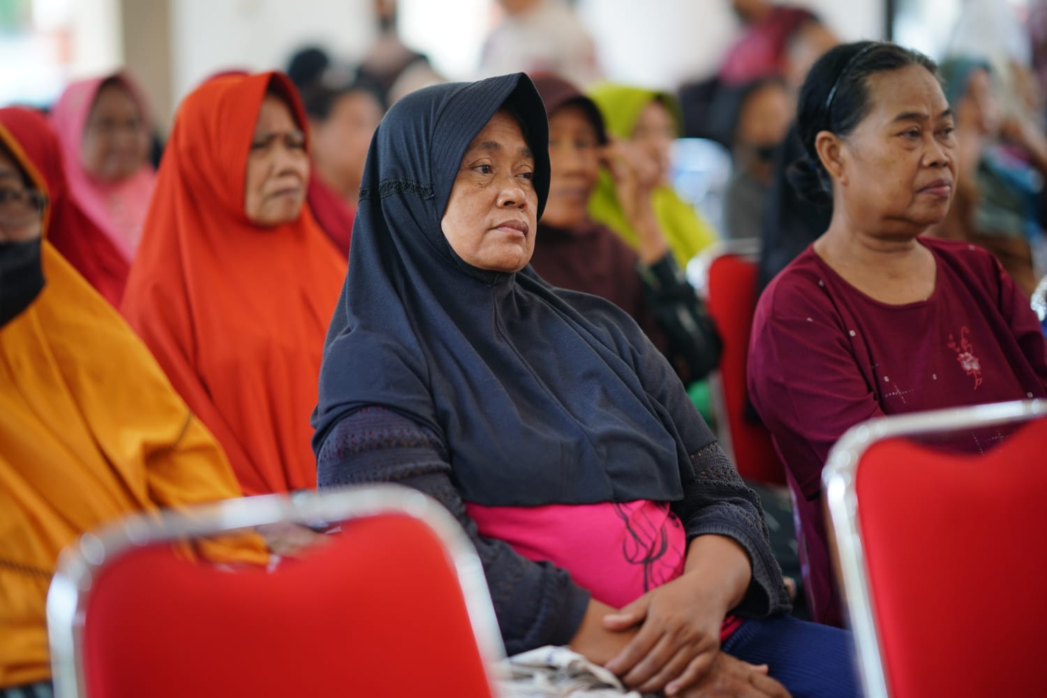 Salurkan Bantuan DBHCHT, Wali Kota Harap Bermanfaat Bagi Penerima