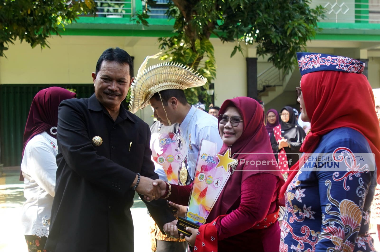 Pimpin Apel Hari Guru Nasional, Wali Kota Harap Guru Terus Perkuat Fondasi Kota Cerdas